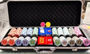 מזוודה ערכת פוקר 500 צ'טונים 14 גרם חיימר VIP POKER