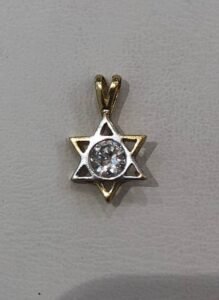 תליון משולב זהב צהוב ולבן 14K צורת מגן דוד משובץ זירקון גדול